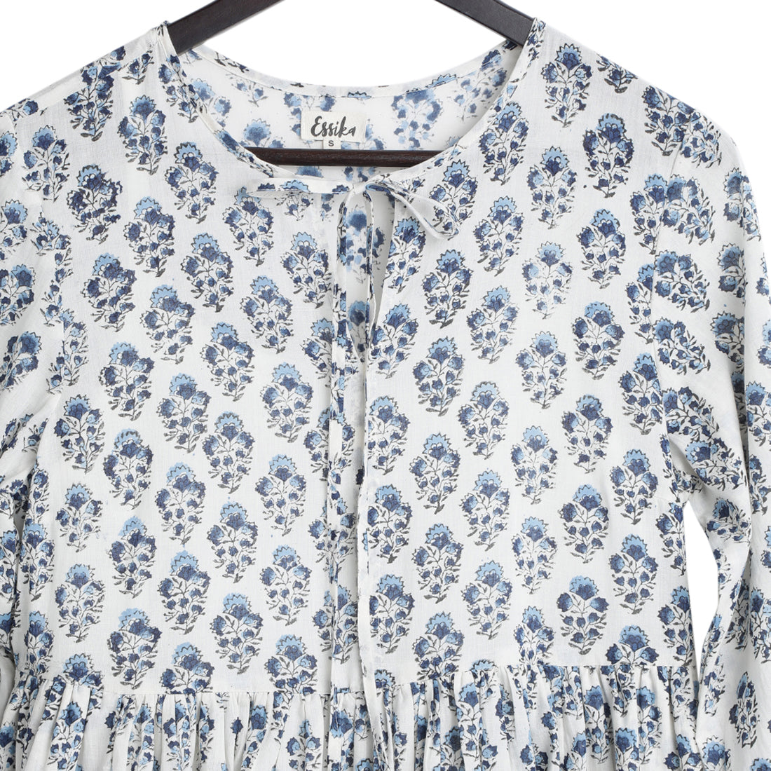 Cotton long gathered dress - Dark blue block print - Close-up Image