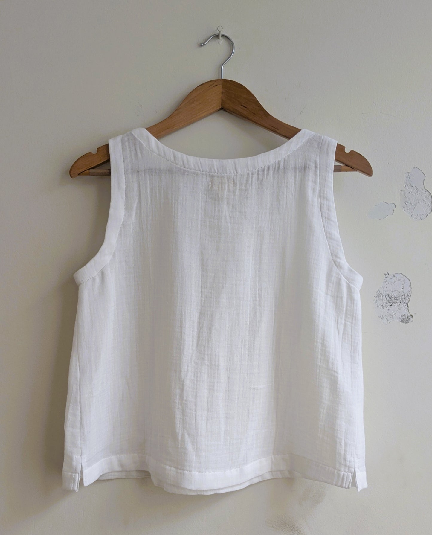 Women's sleeveless top in white, cotton gauze - back image