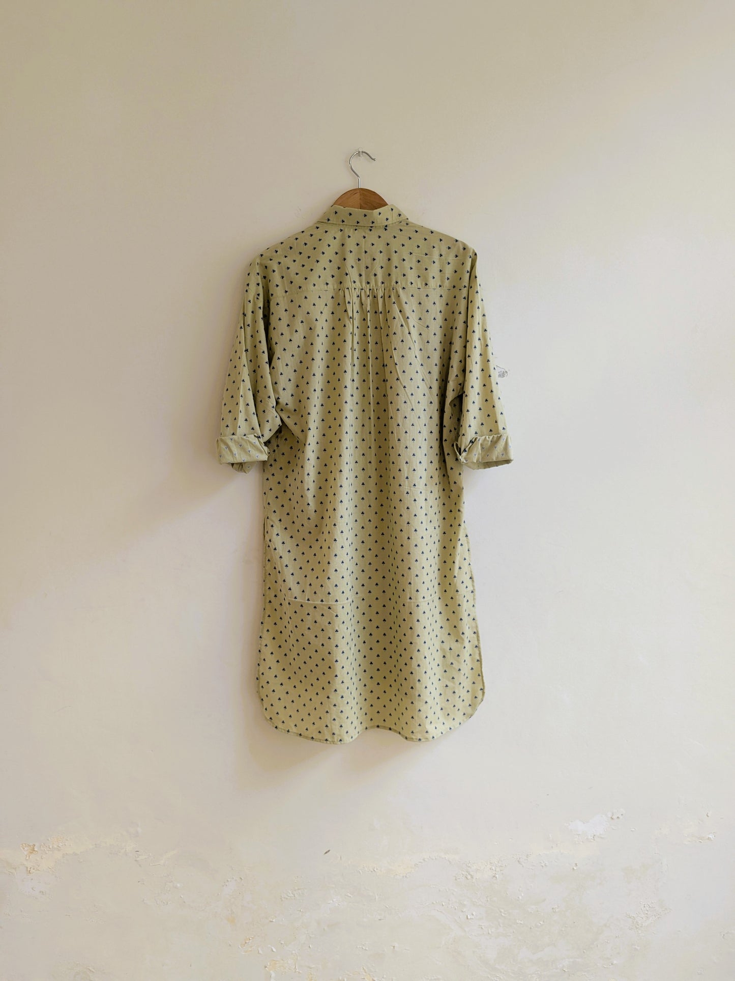 Women's cotton block printed oversized kurta in full sleeves - back image