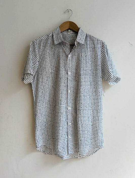 Men's regular shirt  in block print cotton with half sleeves in indigo  - Front image