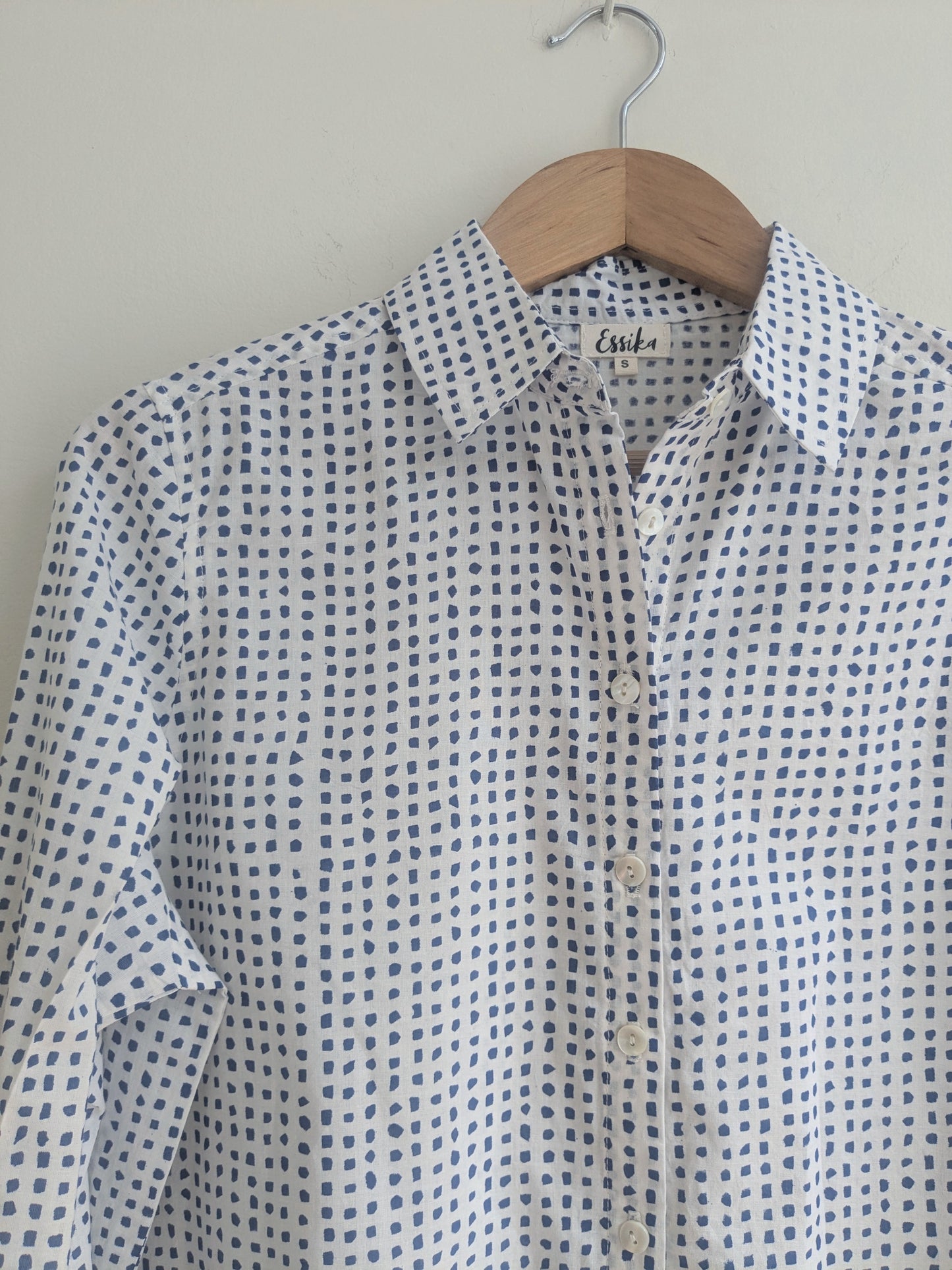 Women's regular shirt in cotton block print with full sleeves in indigo  - closeup image