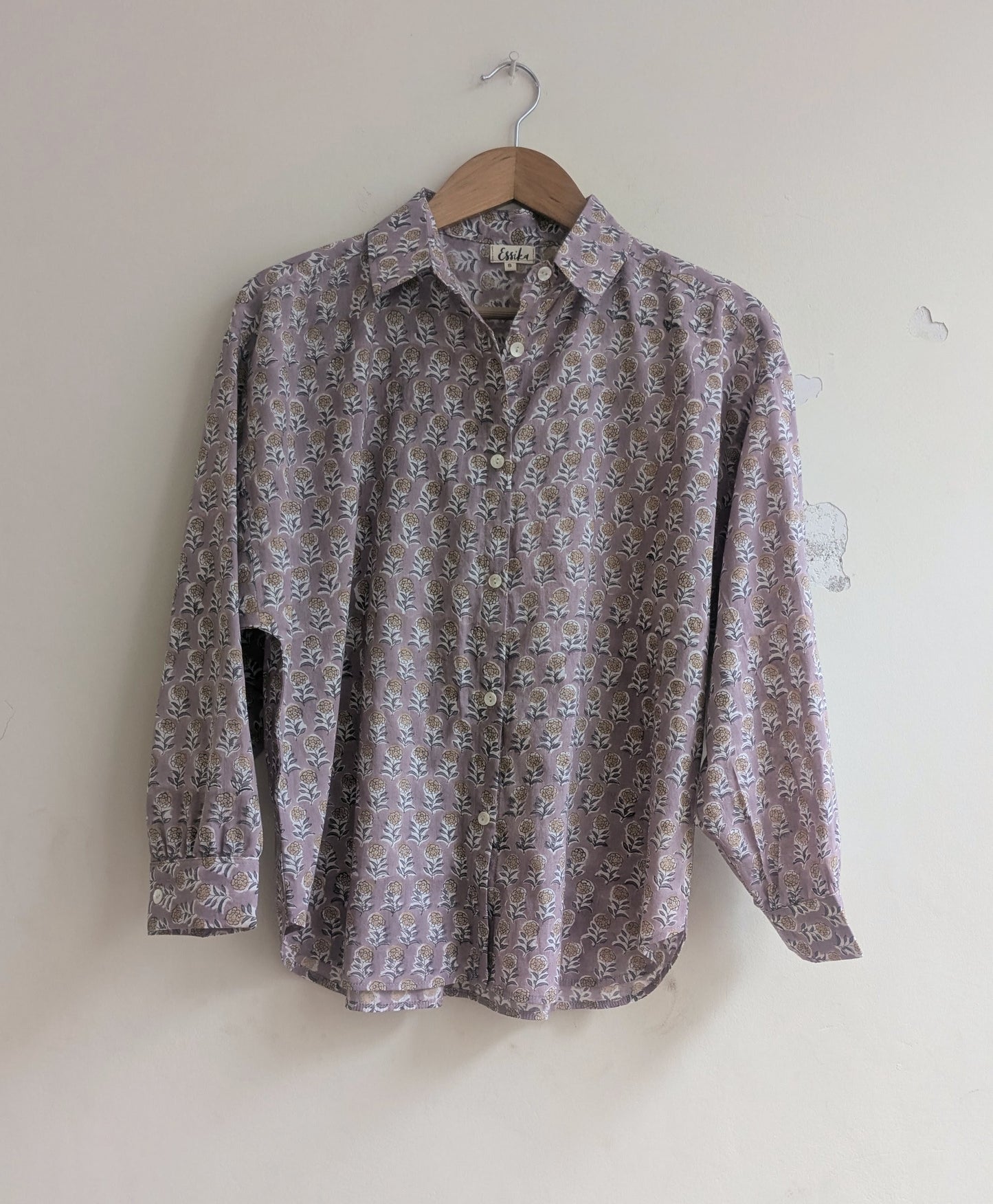 Women's oversized shirt in cotton block print with full sleeves in rose colour - Full image