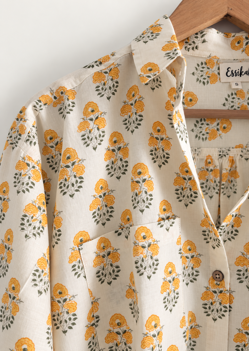 Women's oversized shirt, full sleeves, made with cotton voile in yellow - closeup image