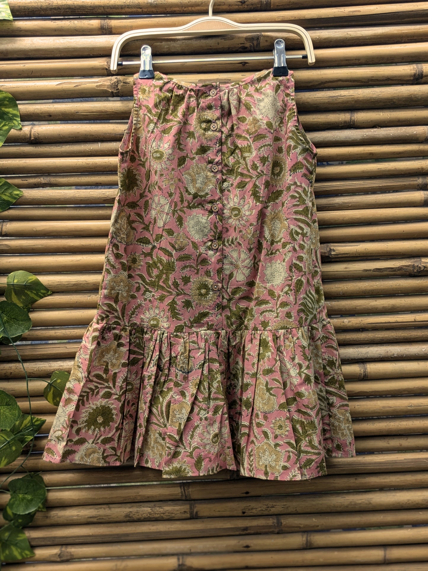 Girls sleeveless dress in green and pink - back image