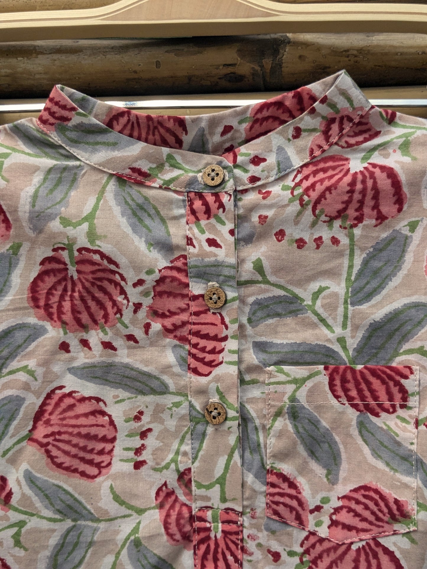 Boys full sleeves shirt in multicolour - closeup image