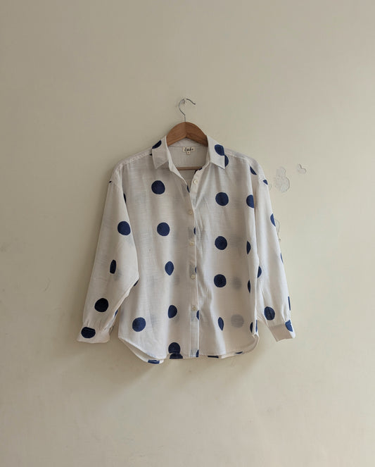 Women's cotton oversized shirt with full sleeves in cotton polka dot - Front  Image