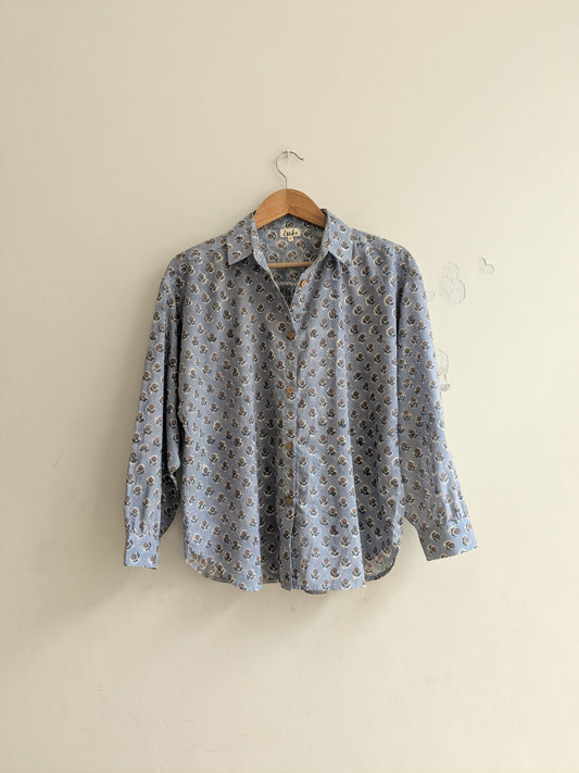 Women's cotton oversized shirt with full sleeves in cotton, blue colour - Front  Image
