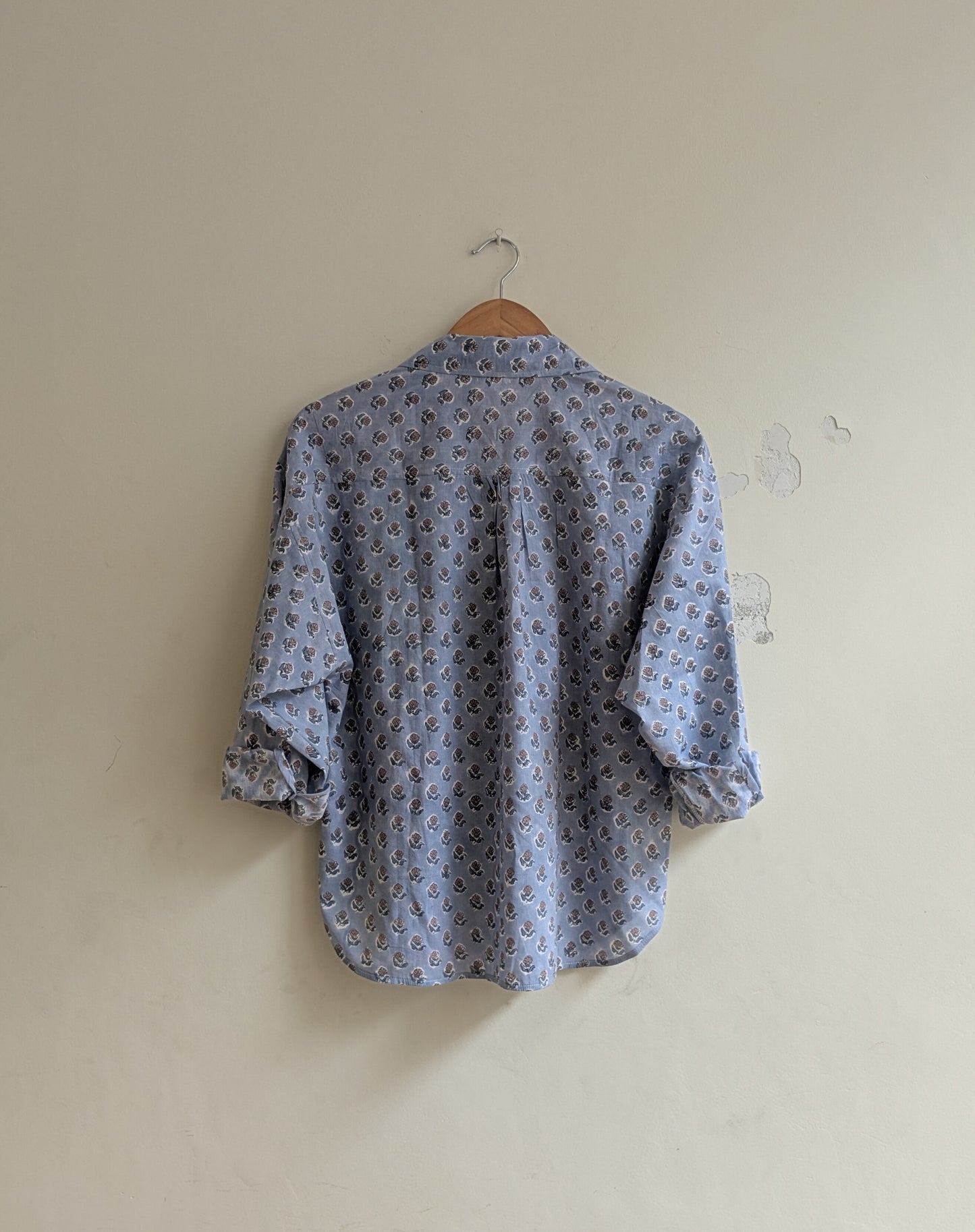Women's cotton oversized shirt with full sleeves in cotton, blue colour - Back  Image
