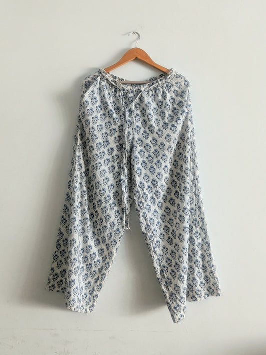 Women's wide leg pants in cotton block print - front image