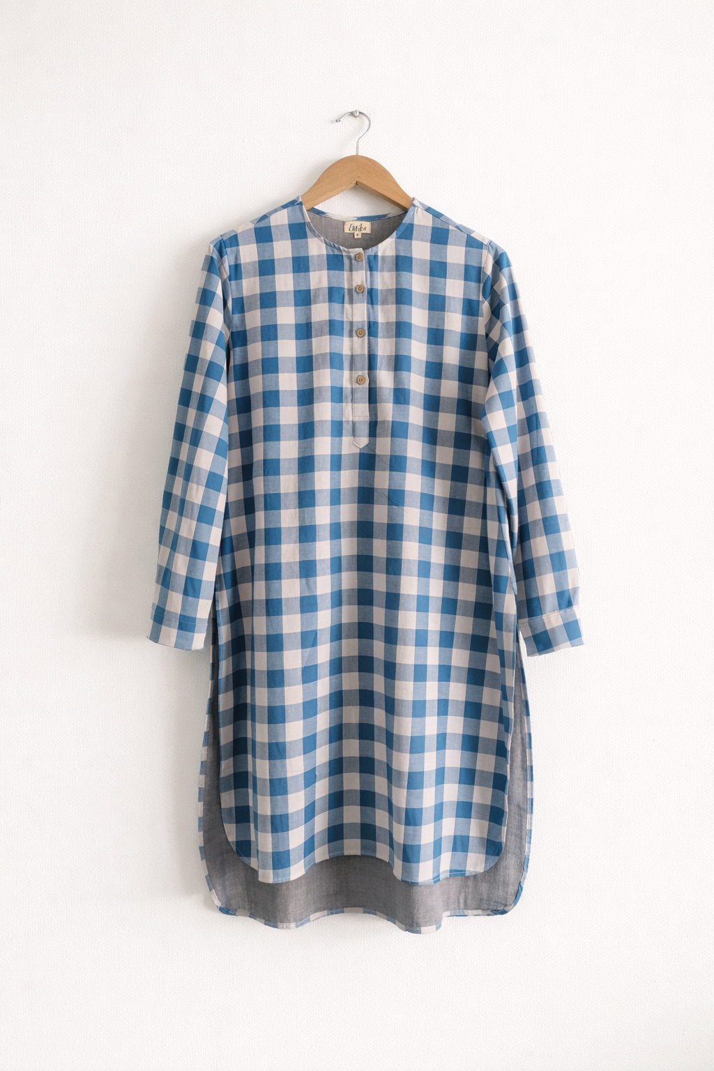 Women’s regular fit blue & white check cotton double cloth kurta with round neck & cuffed sleeves – front  full image