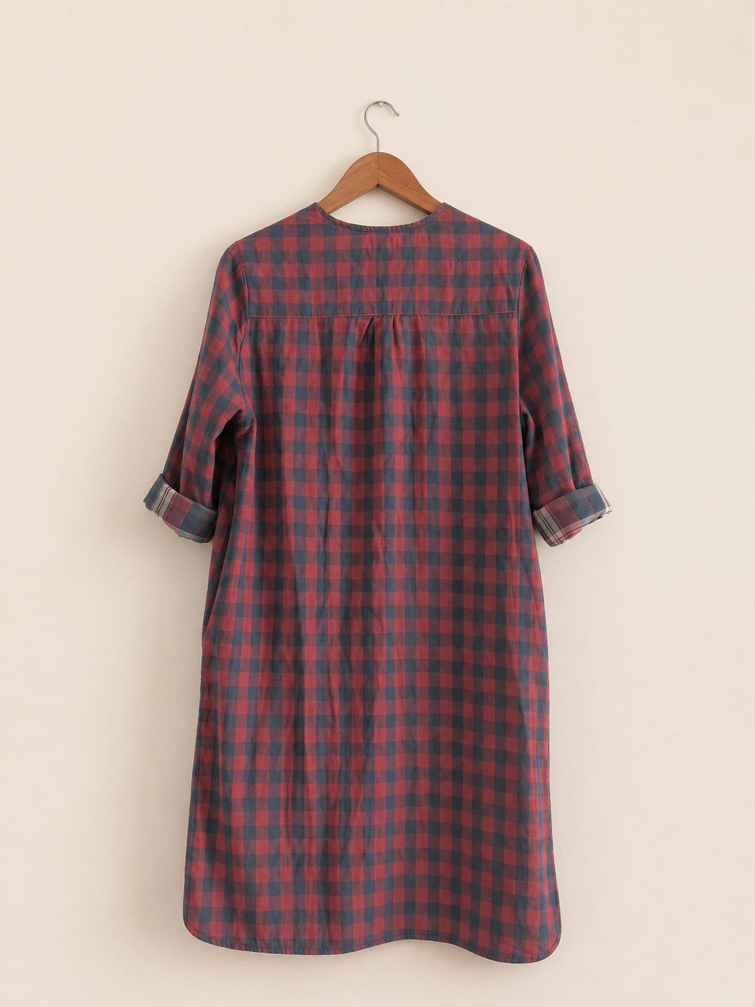 Women's regular cotton kurta in red and green checks with 3/4th sleeves - back image