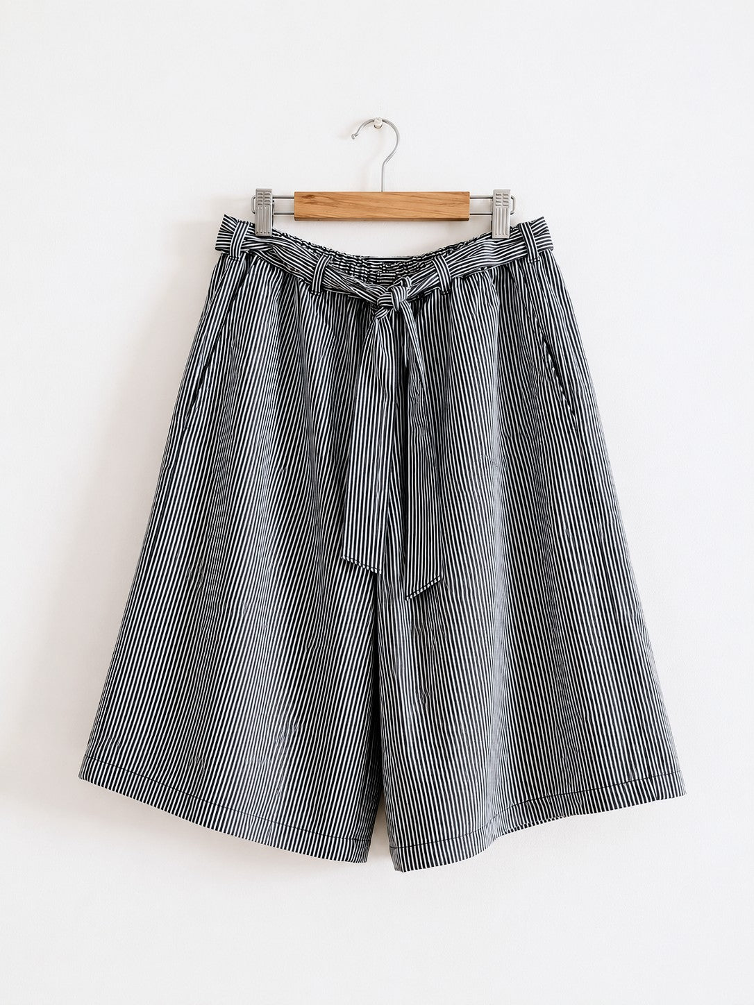 Women's knee length short in cotton denim, black stripes - front image