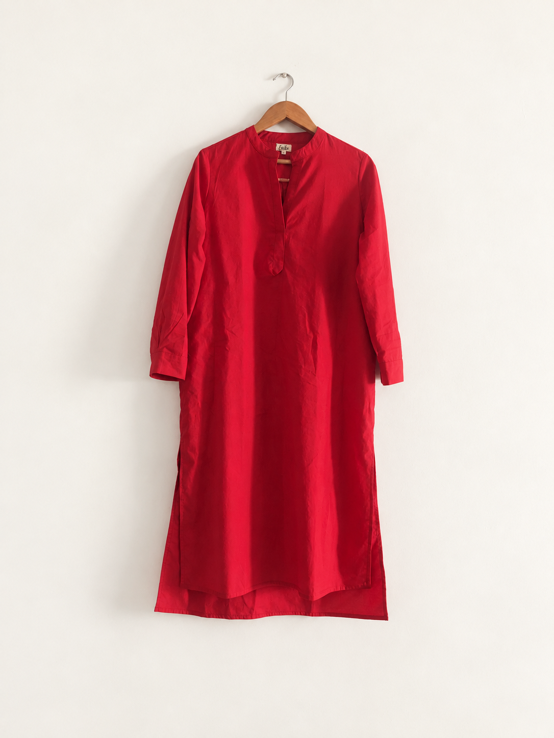 Women's caftan in red with full sleeves and cuff made with cotton poplin -front full image