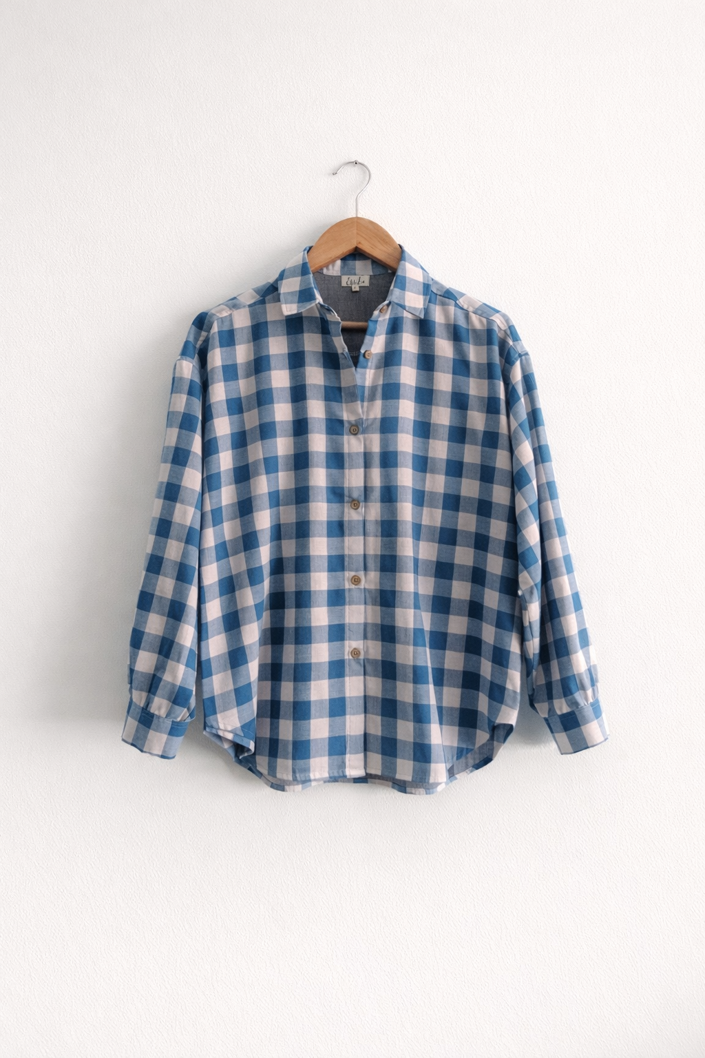 Women’s oversized shirt in blue & white check cotton double cloth with collar neck and cuffed sleeves – front  full image