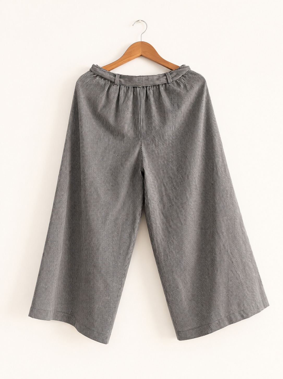 Women's wide legged pants in Cotton Denim - back image