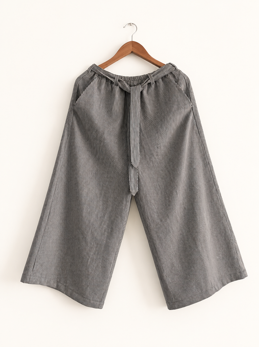 Women's wide legged pants in Cotton Denim - Front image