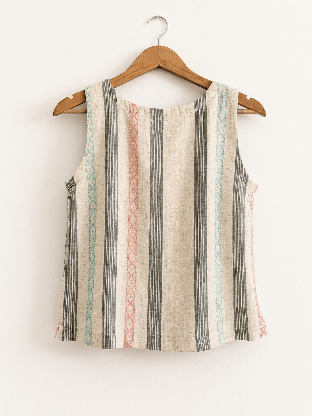 Women's sleeveless top in multicolor, cotton -back image