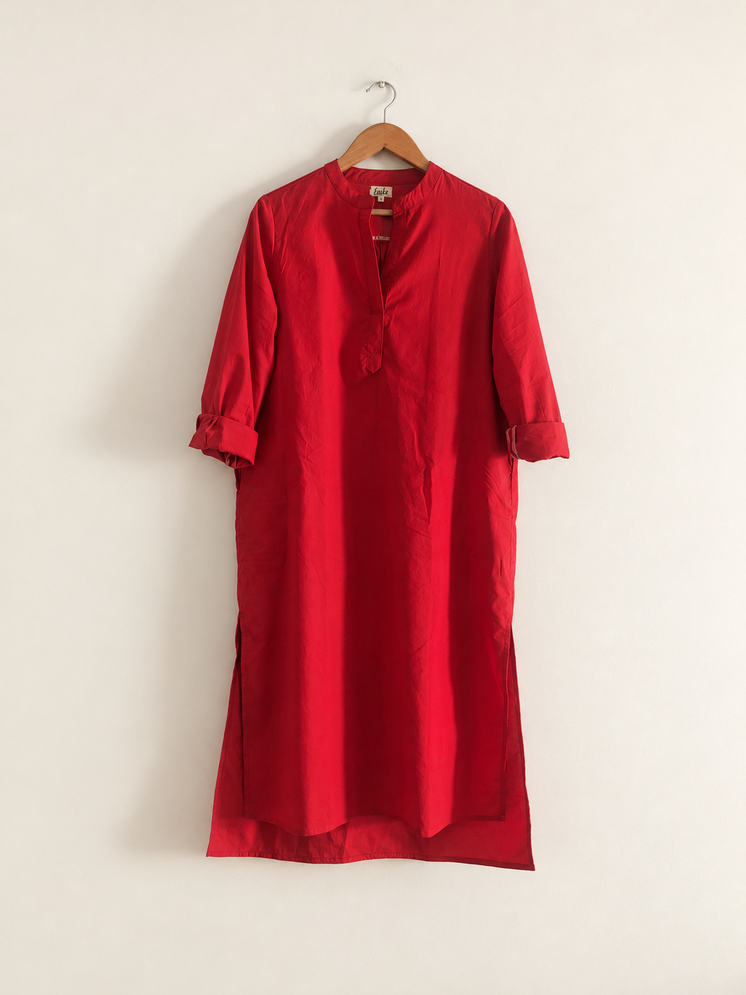 Women's caftan in red with full sleeves and cuff made with cotton poplin - front image