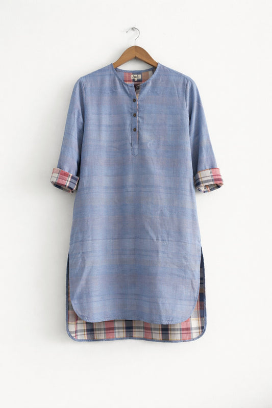 Women's Regular Kurta in cotton with 3/4 sleeves in blue - front image
