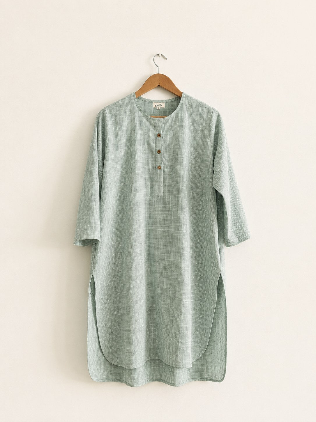 Women's regular cotton kurta in green with round neck and 3/4 sleeves - front full image