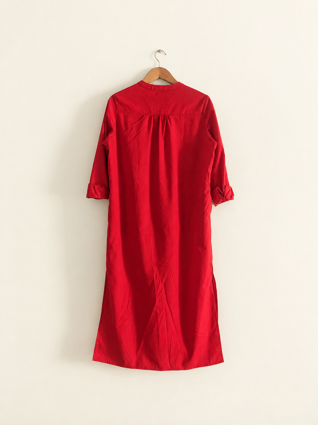 Women's caftan in red with full sleeves and cuff made with cotton poplin -back image