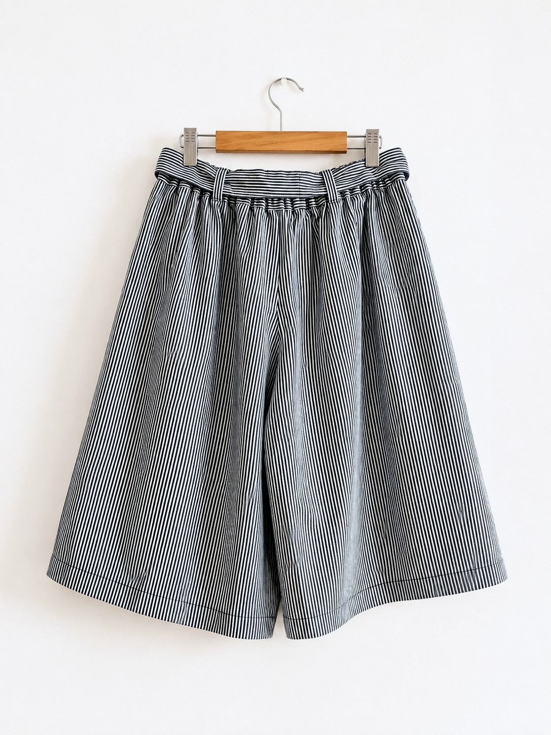 Women's knee length short in cotton denim, black stripes -back image