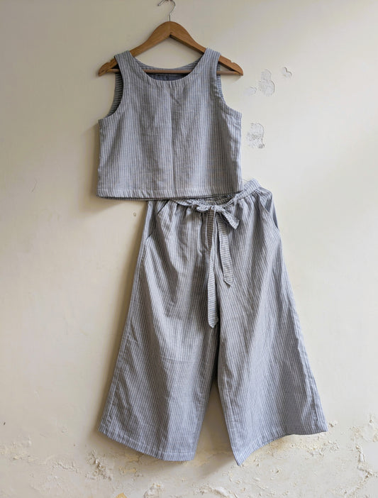 Women's coord set in cotton. Sleeveless top and wide legged pants  in grey stripes - Product full image.